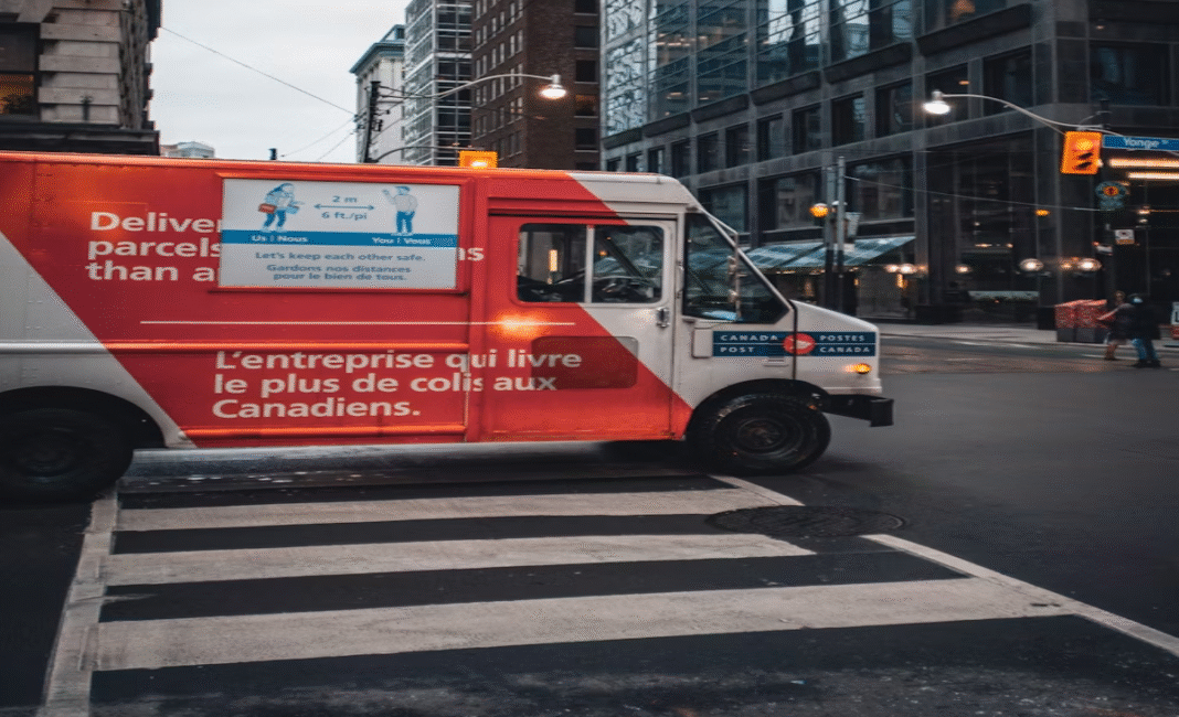 Mail delivery is expected to resume as Canada Post workers move to rotating strikes