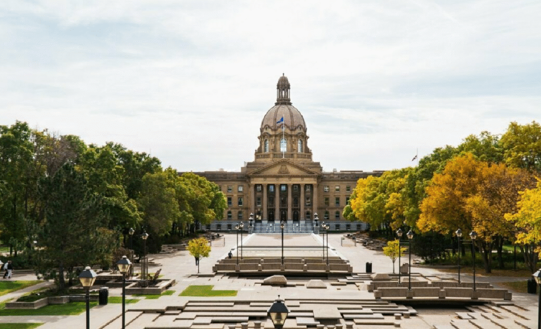 Alberta legislature returns amid ongoing teachers strike and anticipated back-to-work bill