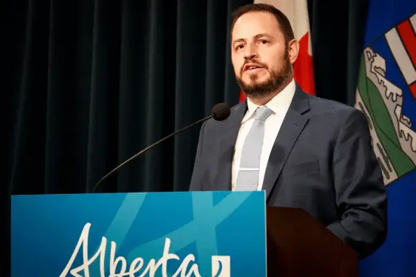 Calgarian launches first-ever recall petition against Alberta education minister
