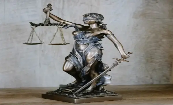 Legal regulator issues alert after B.C. lawyers report extortion attempts