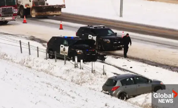Snowstorm triggers hundreds of collisions as Calgary digs out
