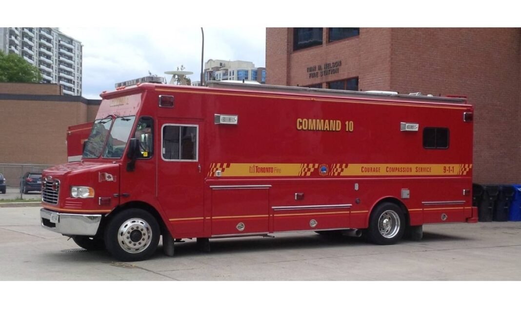 Still no return timeline for people displaced by fire between two Toronto buildings
