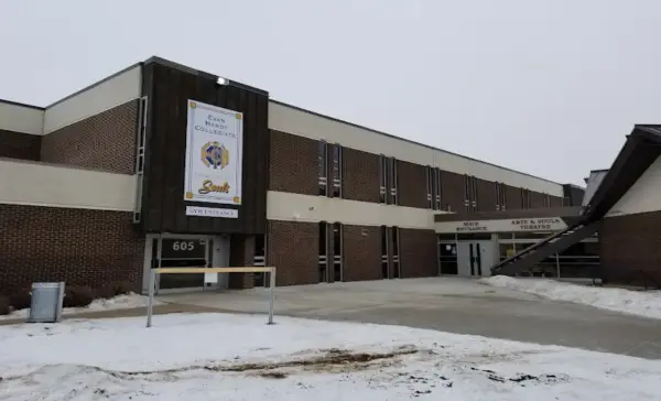 Teen pleads guilty to dousing Saskatoon schoolmate with lighter fluid and setting her ablaze
