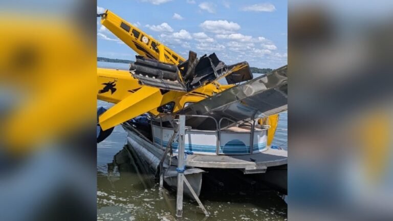 Emergency crews respond after small plane crashes into Lake Scugog near Caesarea