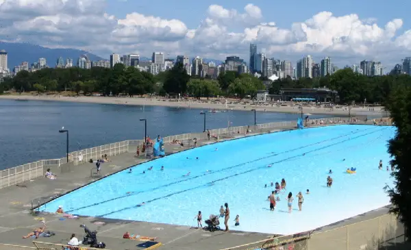 Kitsilano pool reservation debate postponed until September