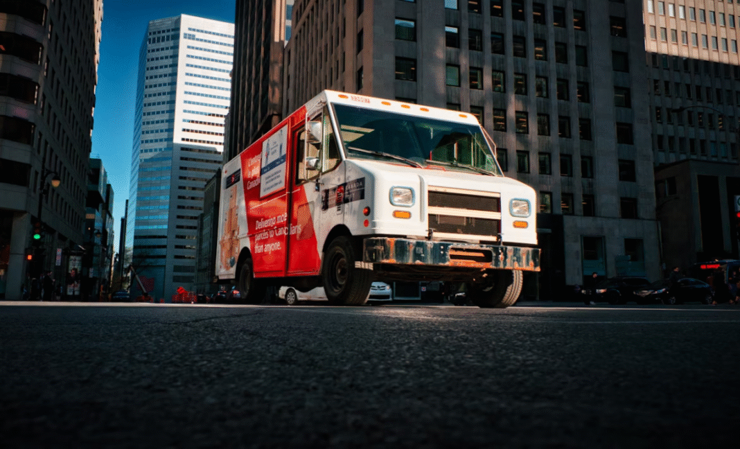 Canada Post union presents new proposals for higher wages