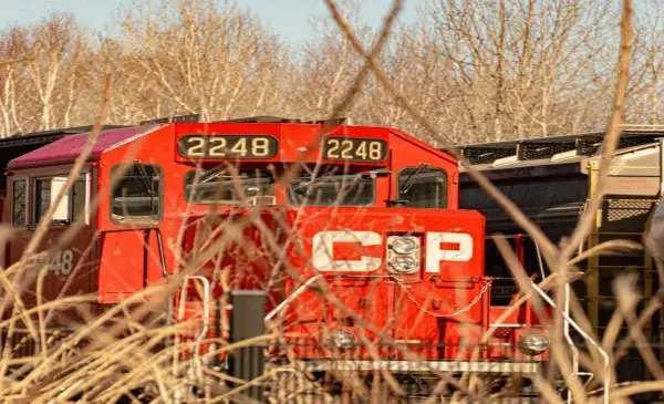 Collision  between freight train and a car killed 1 in Maple Ridge