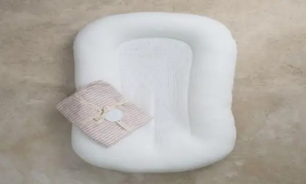 Health Canada recalls multiple baby loungers over suffocation hazard