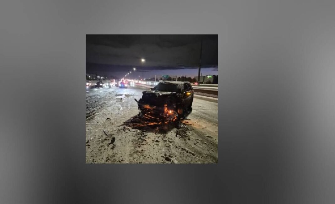 Police cruiser rear-ended on Highway 401 in Pickering, OPP officer injured