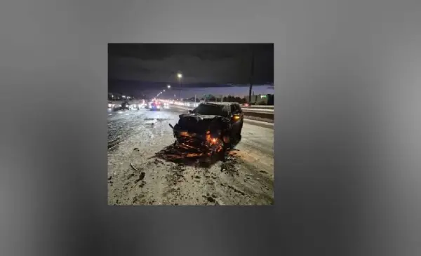 Police cruiser rear-ended on Highway 401 in Pickering, OPP officer injured