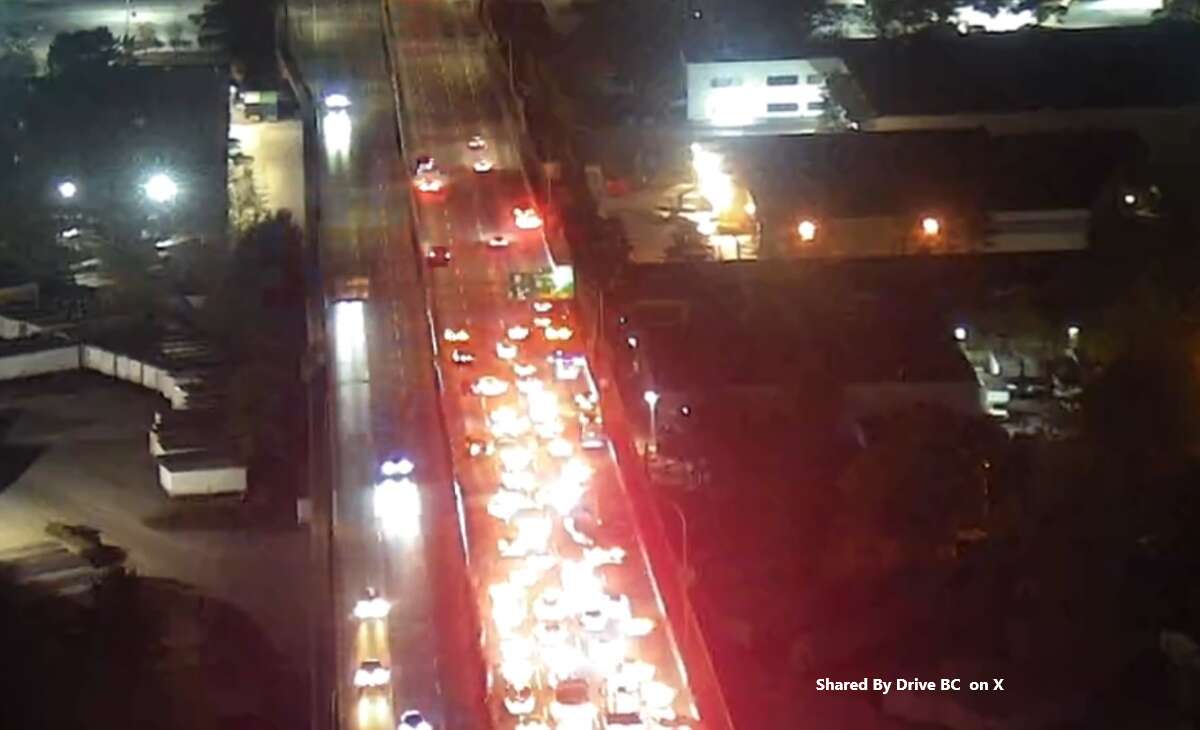  Nine vehicles involved in collision on Alex Fraser Bridge, two seriously injured