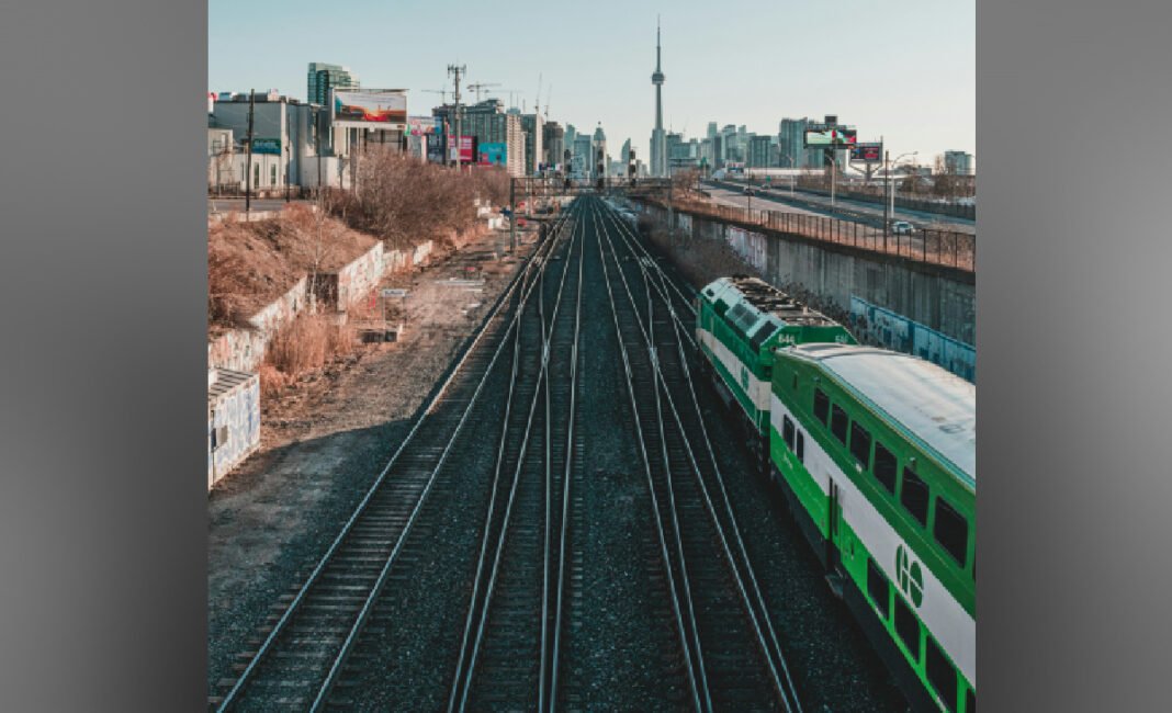 Metrolinx CEO apologizes to GO train riders for delays since train derailment