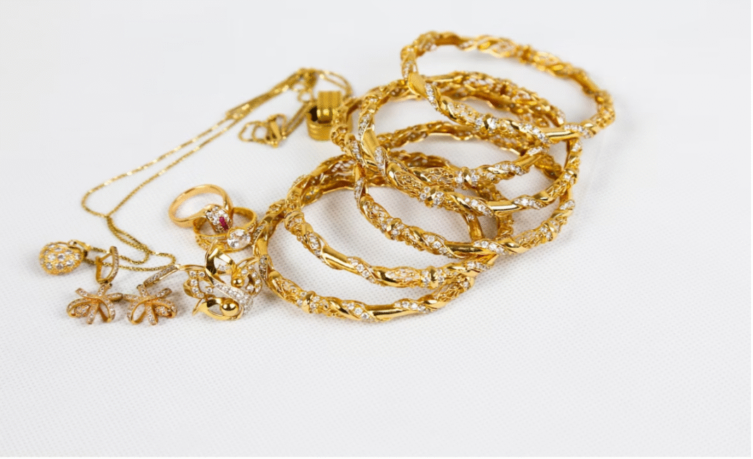 West Shore RCMP warn of fake gold jewelry scams in Langford area