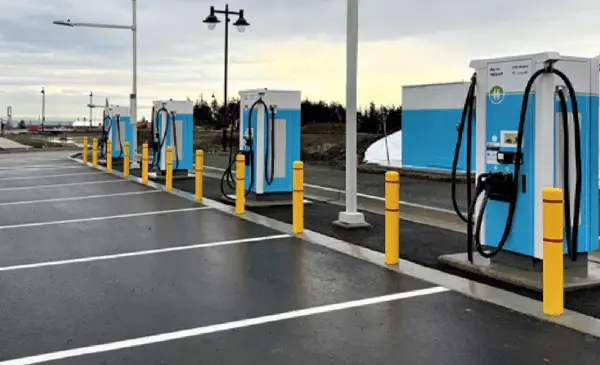 Federal government plans to add 8,000 new electric vehicle charging ports in Canada