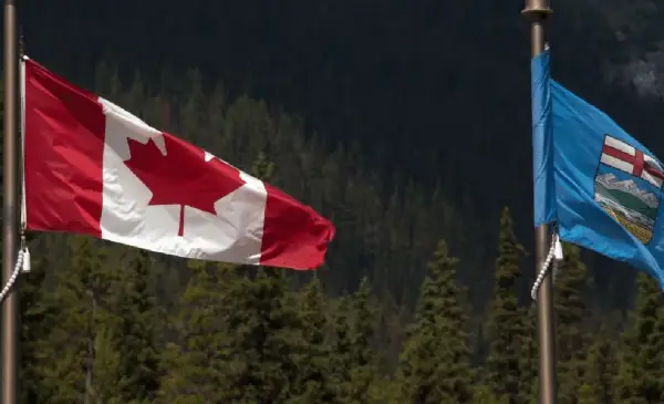 Most Albertans would vote to stay in Canada, new survey finds