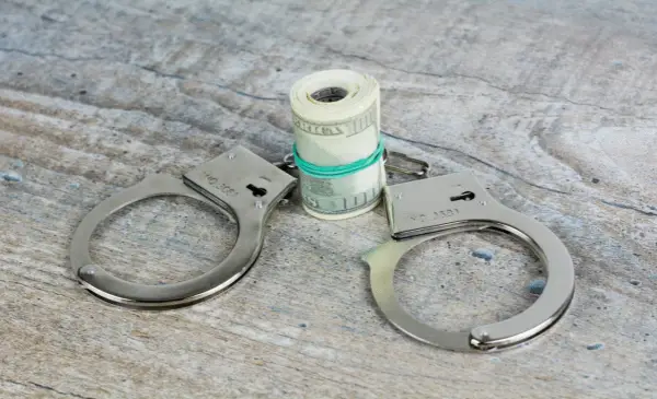 Asylum applications will not prevent extortion suspects from being held accountable, says Immigration Department