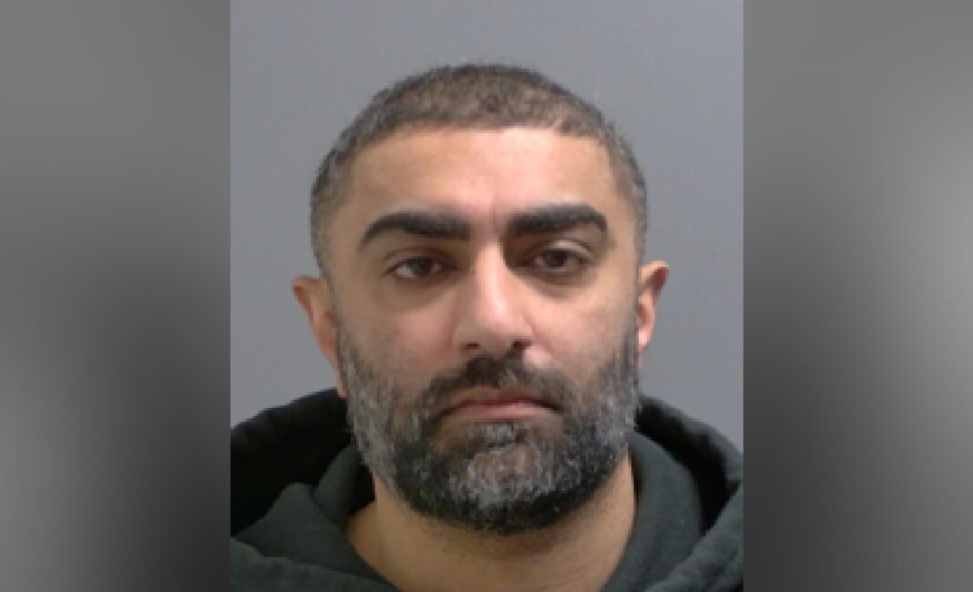 Peel Police issue warrant for fraud suspect after breach of release conditions
