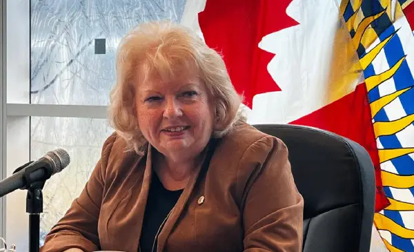 Surrey Mayor Brenda Locke announces run for a 2nd term