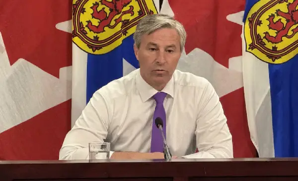 Tim Hodgson says countries seeking Canadian energy amid Iran war