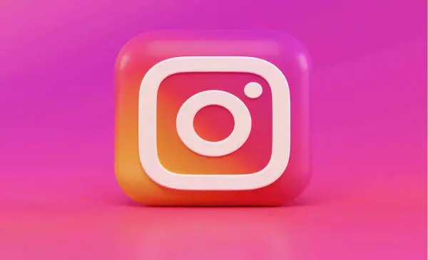  Federal Government weighs possible social media age restrictions for youth 