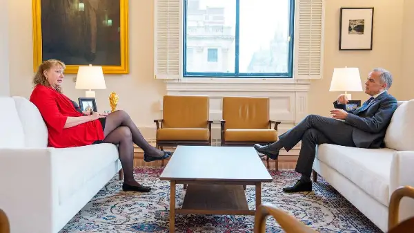 Major political shift: Conservative MP Marilyn Gladu crosses floor to join Liberals