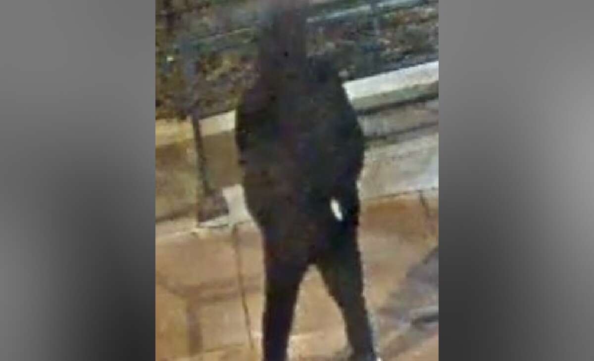 Suspect wanted after jogger sexually assaulted in Toronto’s west end 