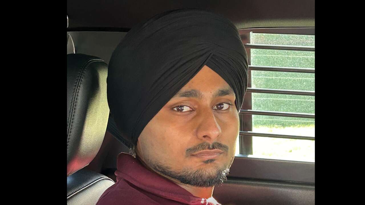 20-year-old extortion suspected removed from Canada, Surrey police release photo to identify associates