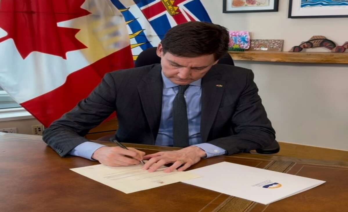 Kennedy Stewart alleges probe into B.C. cabinet minister over foreign interference, Eby hits back 