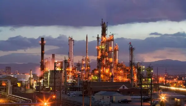 Suncor boosts global fuel exports as Middle East tensions tighten supply