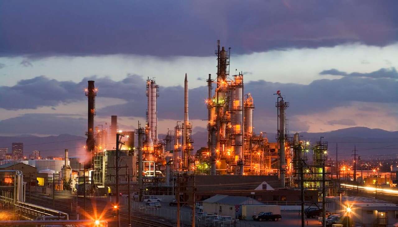 Suncor boosts global fuel exports as Middle East tensions tighten supply