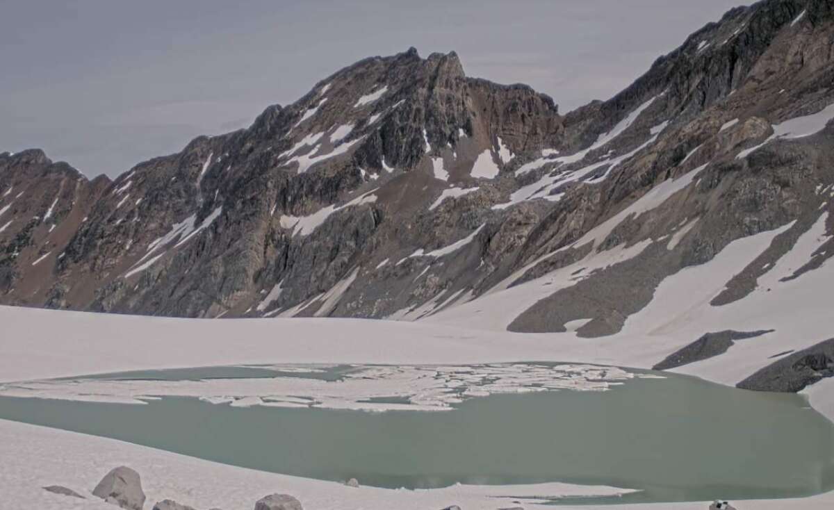  Evacuation order issued as glacier lake flood risk rises in southwest British Columbia 