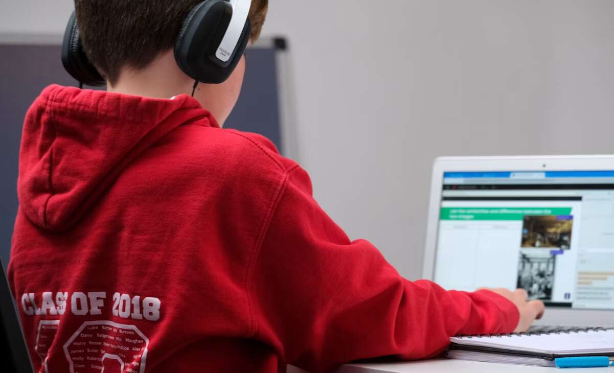 RCMP warns of rising online extremist influence targeting youth and urges parents to watch for warning signs