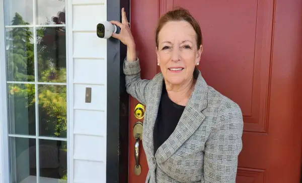 Crime Stoppers urges Metro Vancouver residents to strengthen home security before summer getaways 