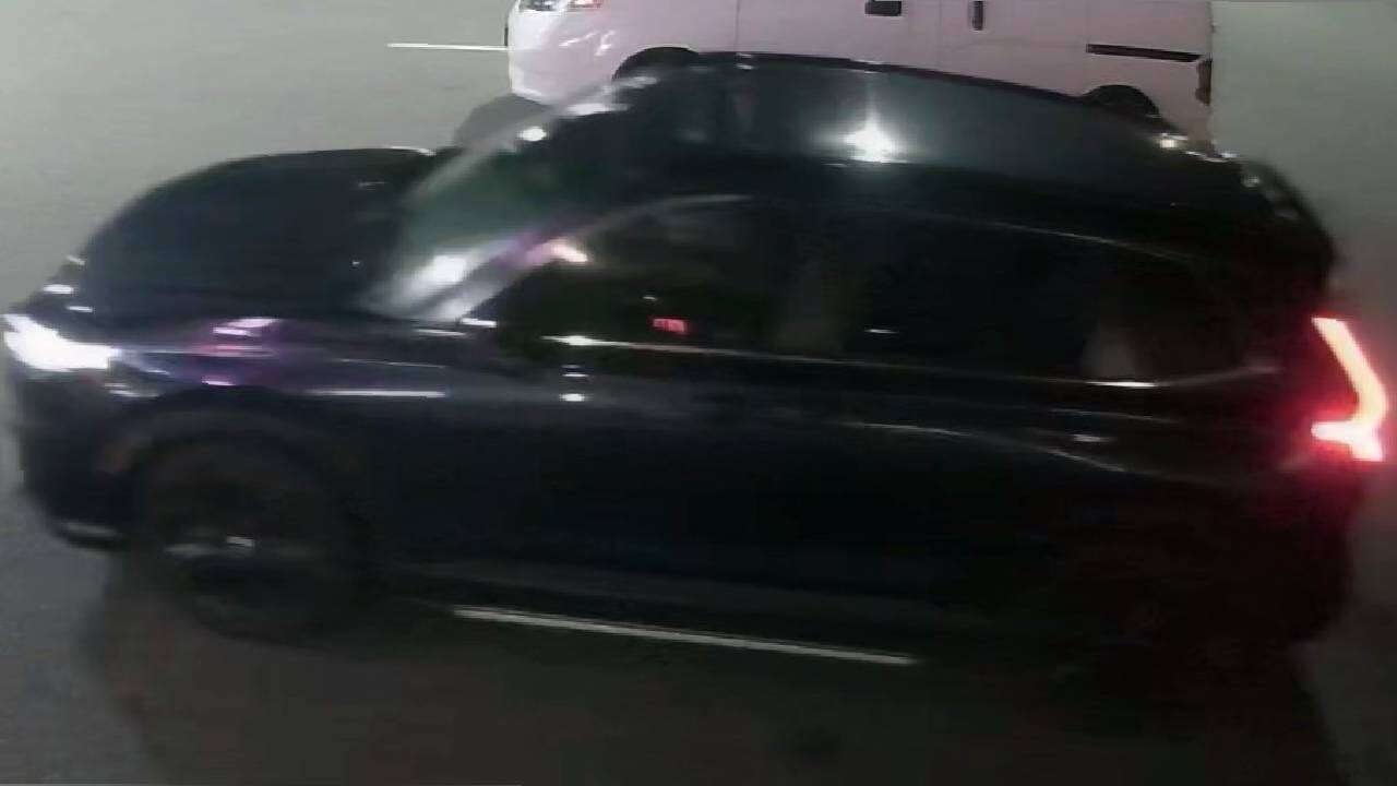 Toronto Police Release Image of Suspect Vehicle After Gunfire at Two Jewish-Owned Bakery Locations 