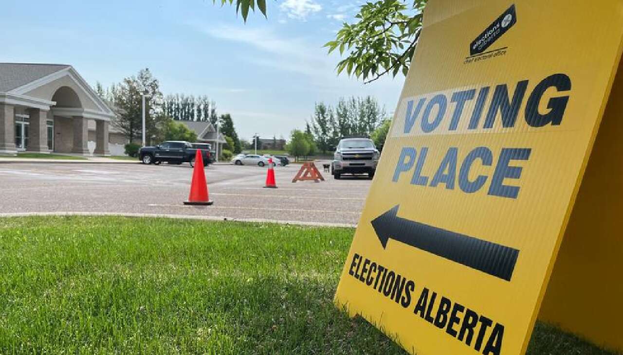Mail-In ballot applications open for Alberta’s October referendum
