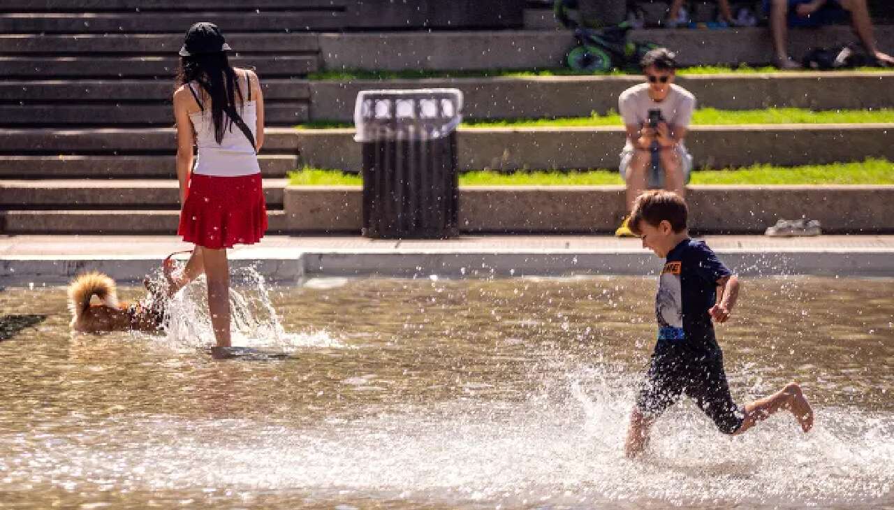 Heat warning issued across parts of Alberta as temperatures climb
