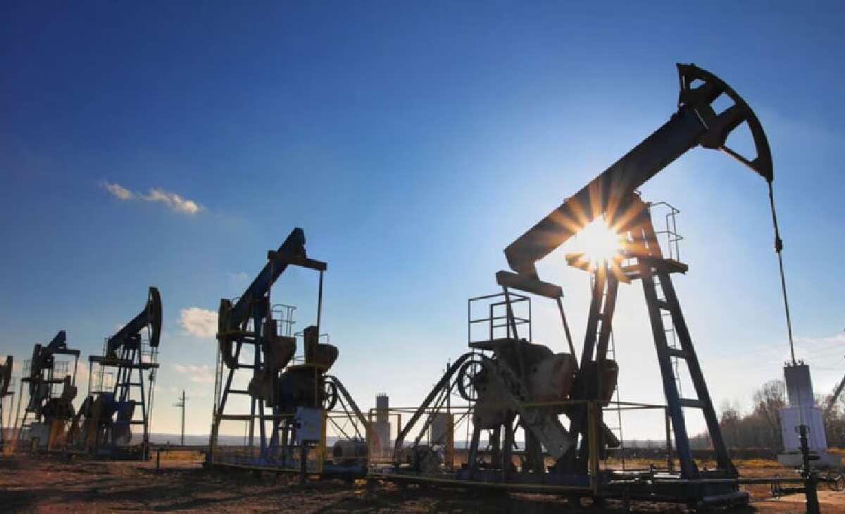 Oil Prices Surge as Middle East Conflict Escalates