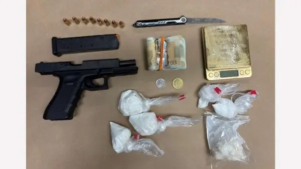 Toronto Police arrest two, seize illegal handgun and drugs in Scarborough investigation 