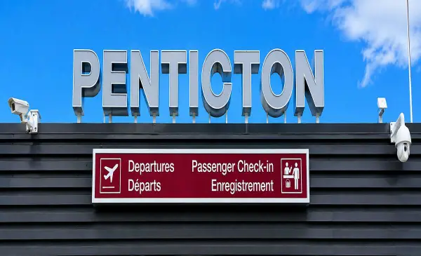 Penticton airport resumes operations after suspicious bag prompts evacuation 