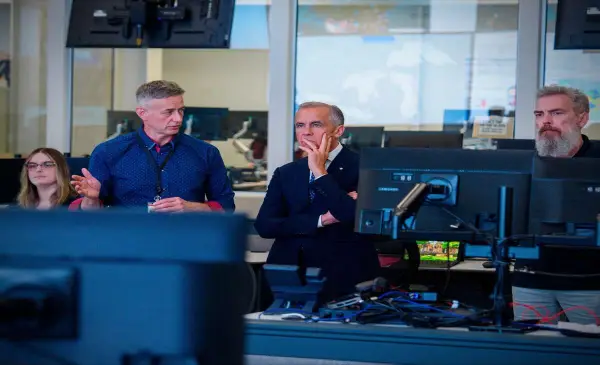 Trump presses Carney on wildfire smoke as Ontario premier dismisses tariff threat 