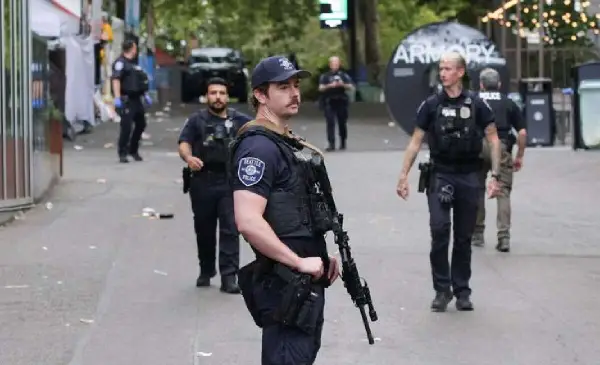 3 killed, 4 injured in shooting at Seattle food festival