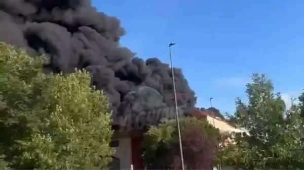 Massive warehouse fire breaks out in northeast Calgary