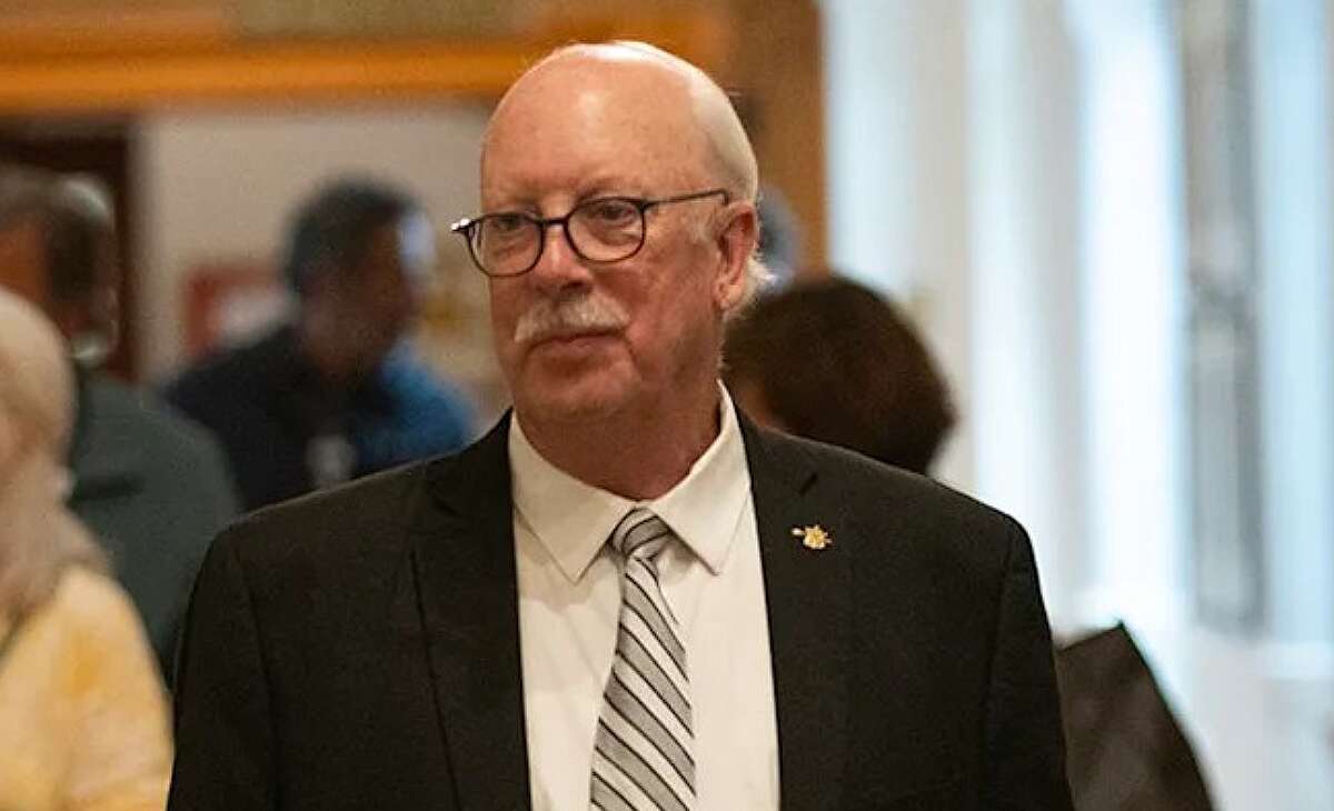 B.C. Conservative caucus loses another member as Ian Paton resigns
