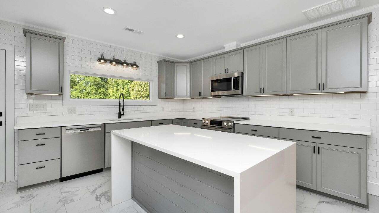 Canadian wood industry welcomes temporary surtax on imported cabinets and vanities