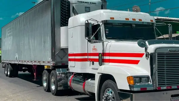 Truck driver fined after hitting Downtown Calgary rail bridge