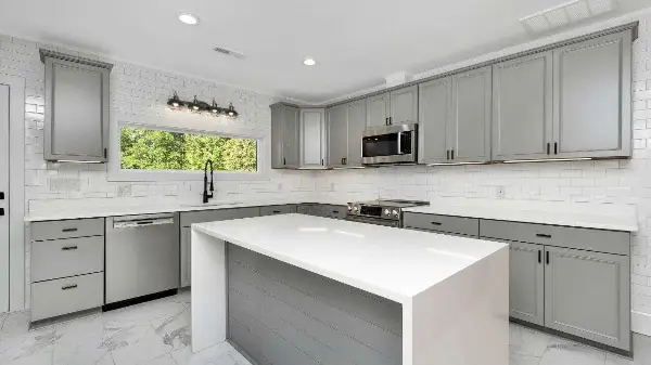 Canadian wood industry welcomes temporary surtax on imported cabinets and vanities