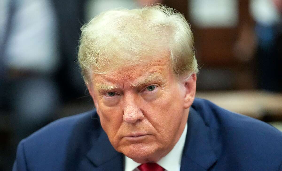 Trump administration relaxes fuel economy standards, critics warn of environmental toll