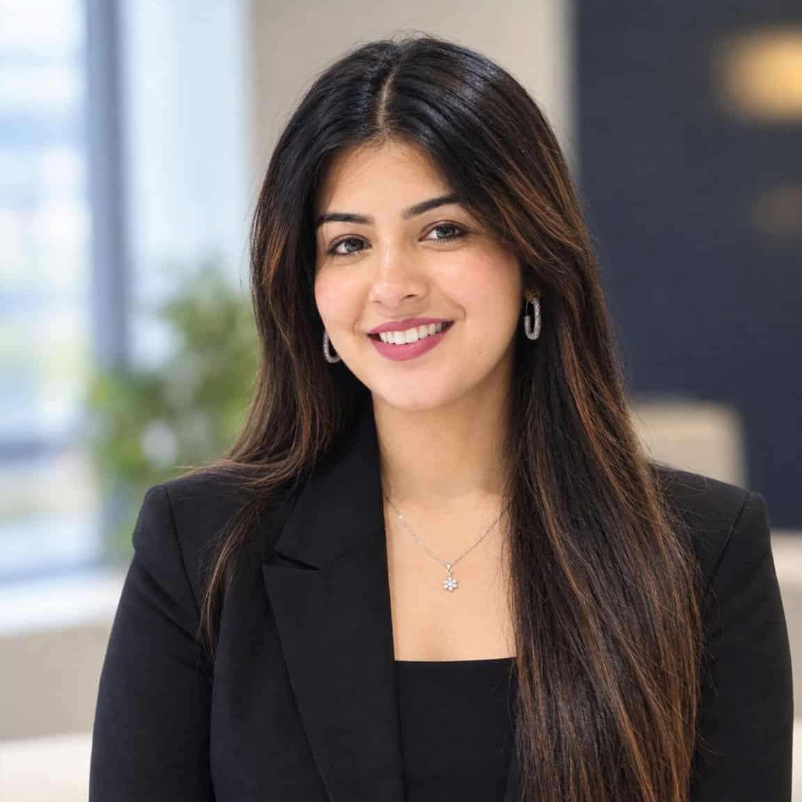Himani's Headshot