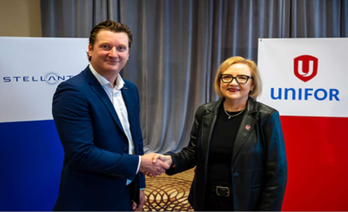  Unifor begins Stellantis contract negotiations 
