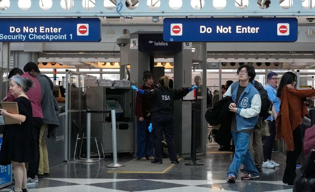 Ontario Student Arrested in U.S. Over Airport Photography Linked to Chinese Contact